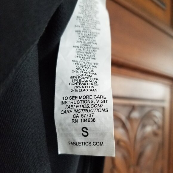 NWOT Mesh Panel Performance Tank - Picture 6 of 8